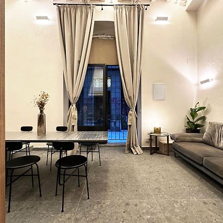 Oasis Apartments & Studios Old Town Center Барселона Екстер'єр фото